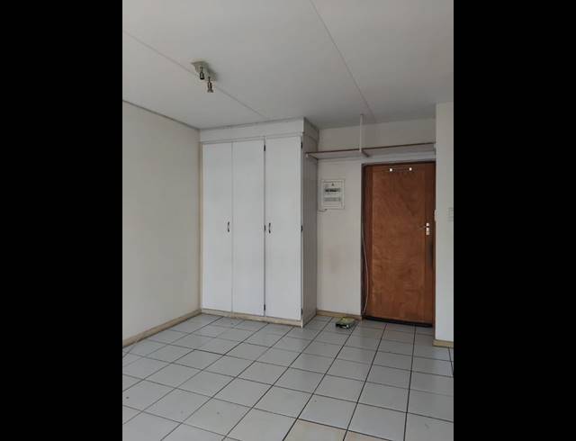 1 BEDROOM PROPERTY TO RENT IN KANNONIERS PARK